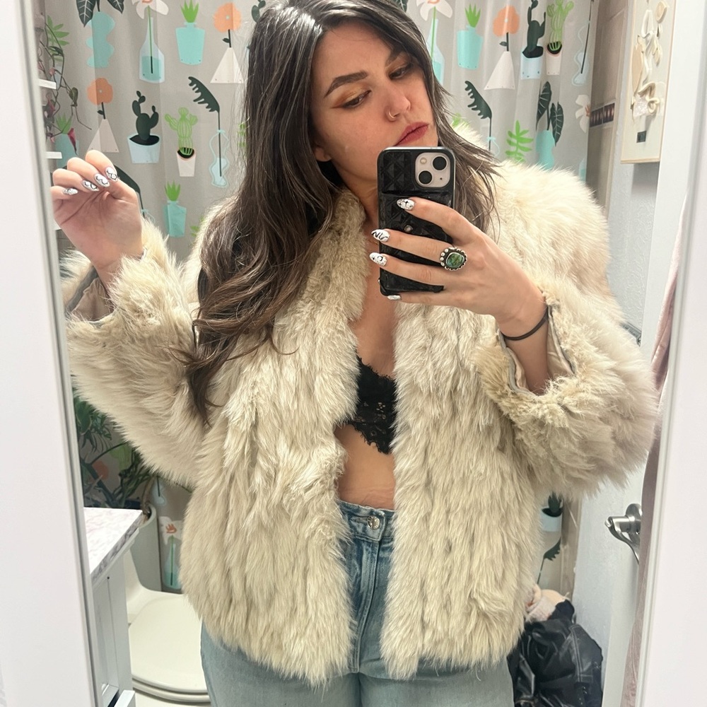 Vintage Saga Fox White Fur